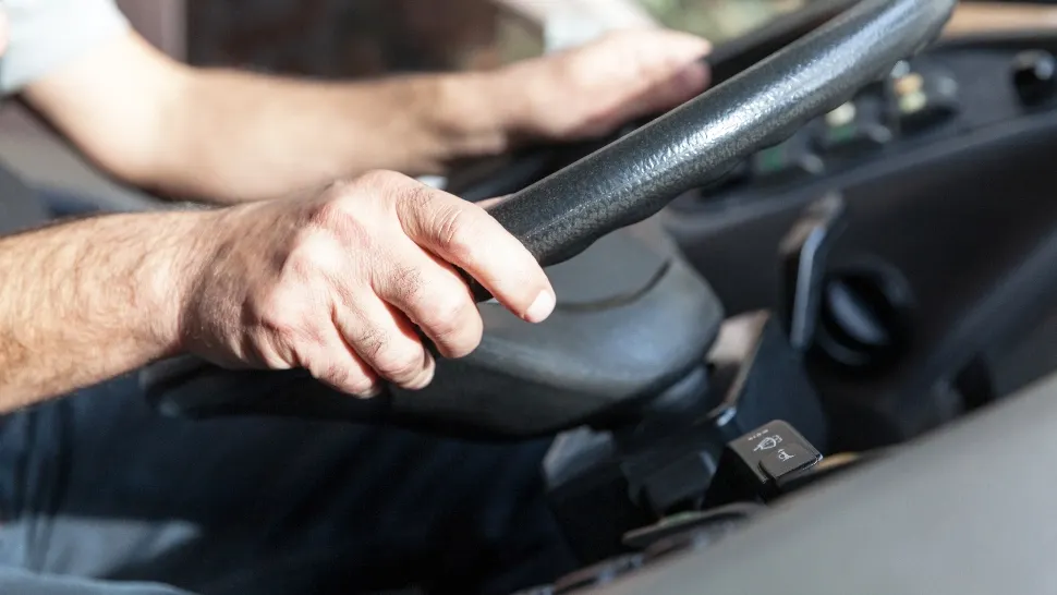 Transportul public din Alba Iulia, blocat de protestul șoferilor STP