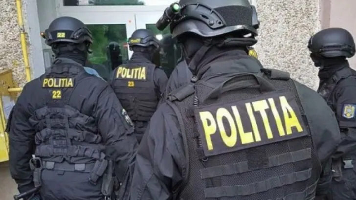 Percheziții la suspecți de trafic de substanțe toxice în Alba, București și alte 3 județe