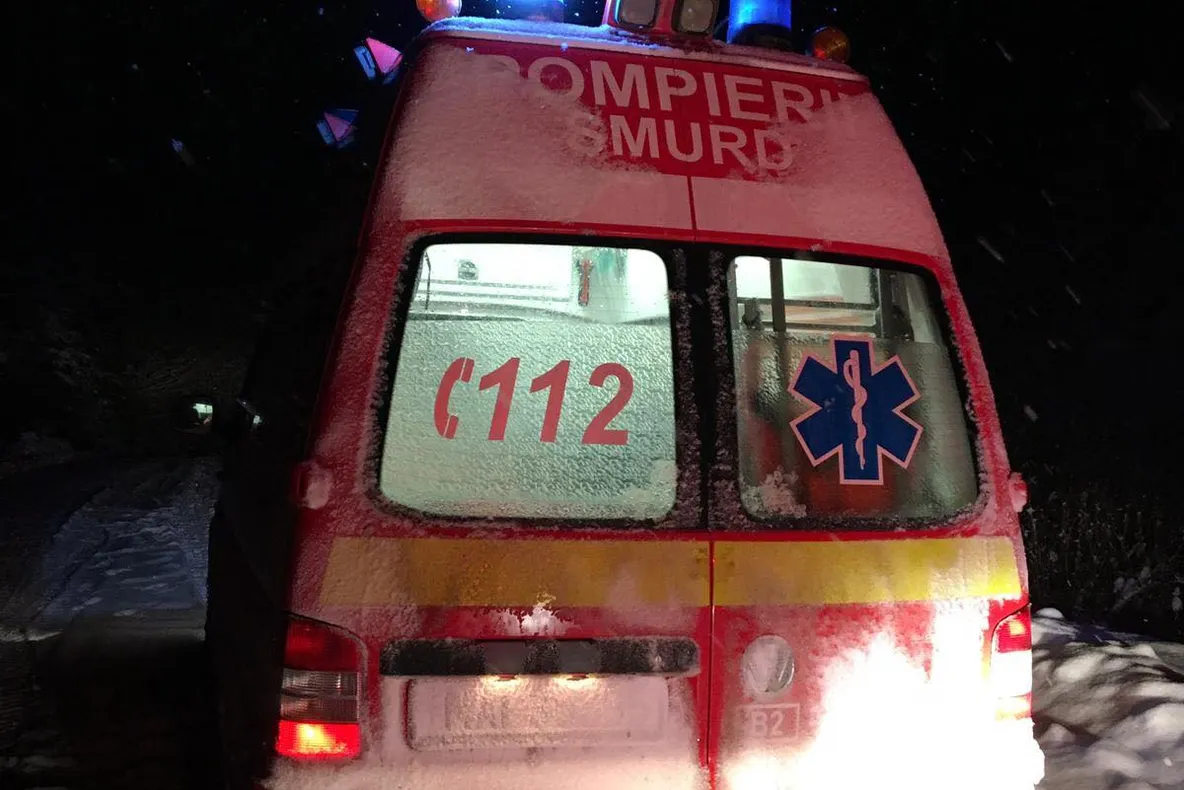 Accident rutier pe DJ 107 în afara localităţii Berghin