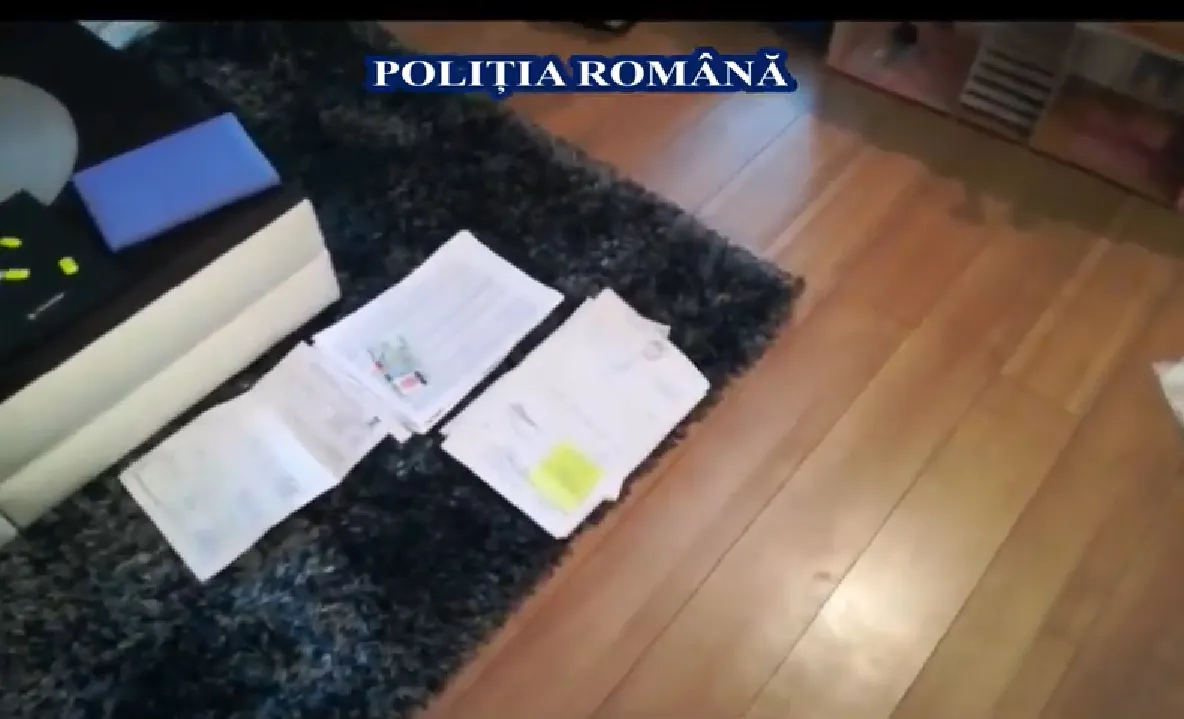 VIDEO: 4 persoane bănuite de înșelăciune au fost reținute