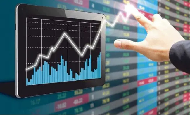 Analiză economică : Euro revine la 4,73 lei