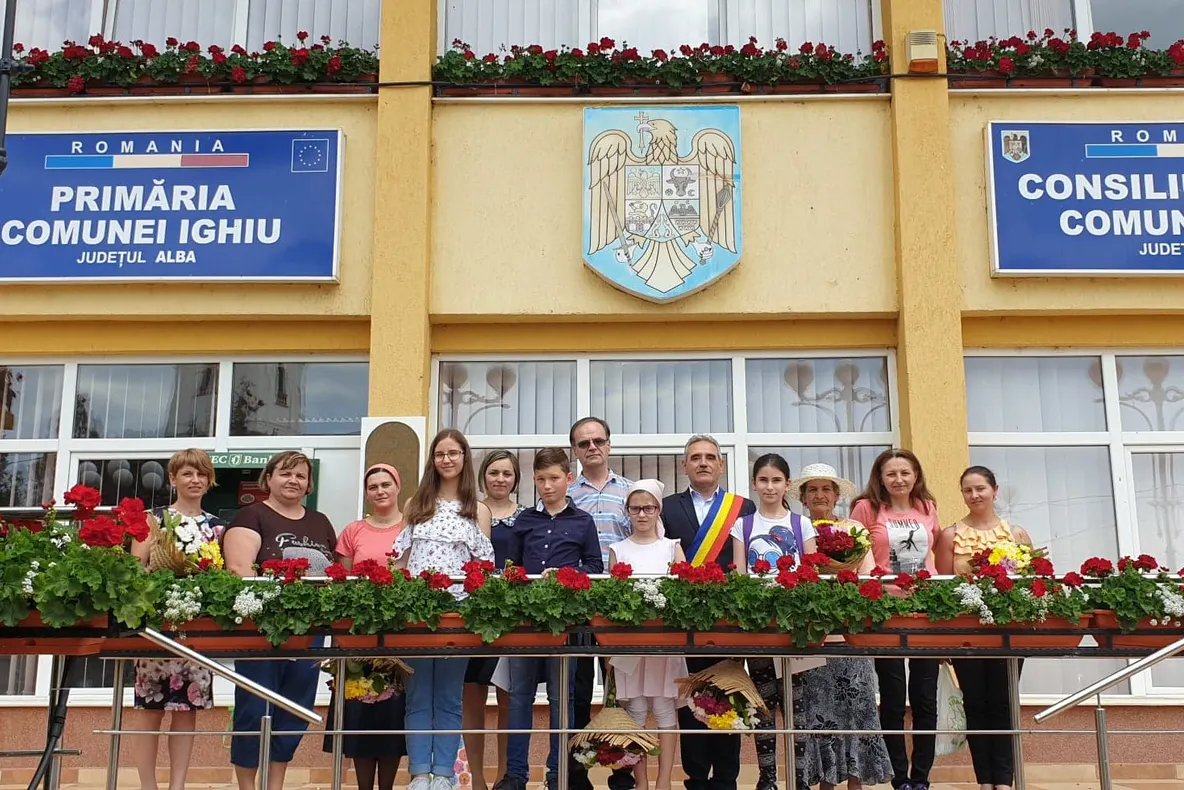 Ighiu : Cei mai buni elevi, premiaţi de Primărie și Consiliul Local