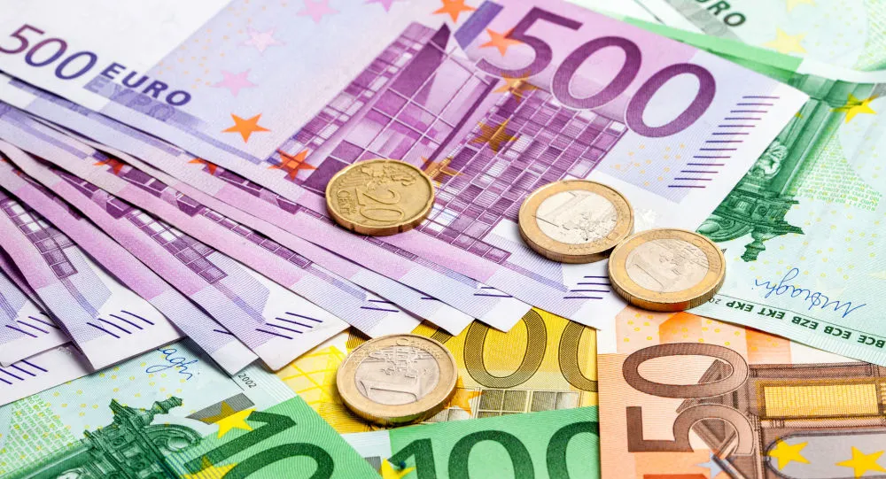 Analiză economică : Leul își continuă aprecierea