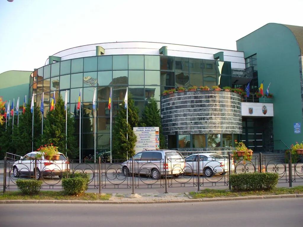 DOCUMENT : Opoziția din Alba Iulia a lansat procedura de revocare a celor doi viceprimari ai municipiului