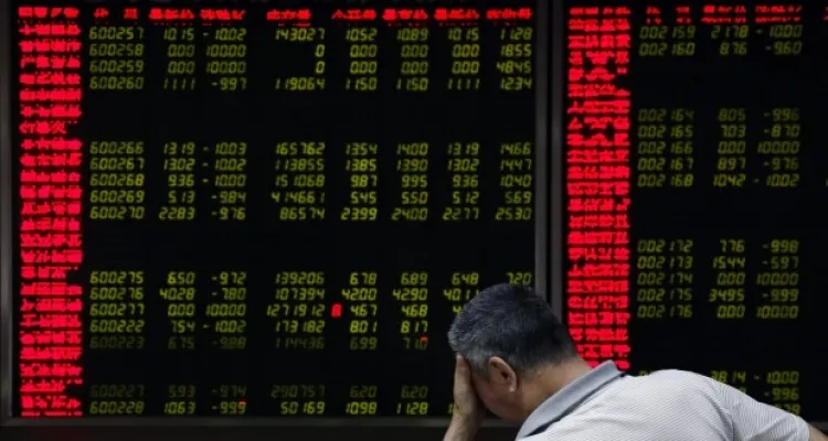 Analiză economică - Euro a scăzut, aurul și dolarul au crescut