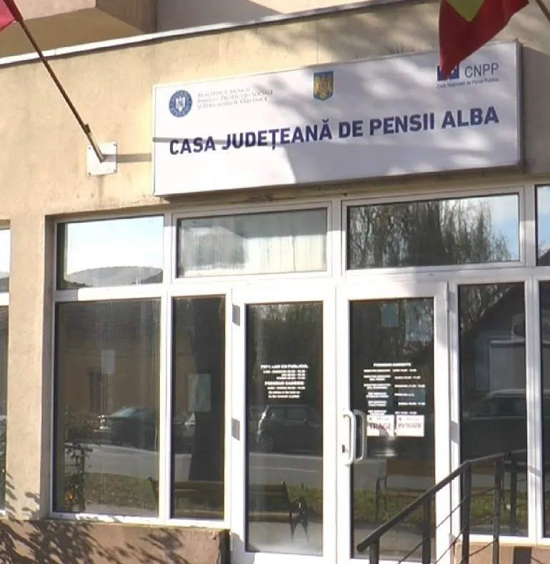 Flagrant la Casa Județeană de Pensii Alba . Un bărbat a vrut să dea ȘPAGĂ pentru un bilet de tratament