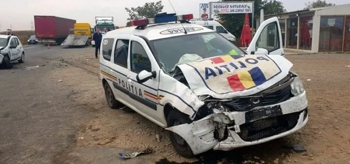 Polițiștii implicați în accidentul de pe DN1 în județul Alba mergeau la vizita medicală cu semnalele luminoase pornite