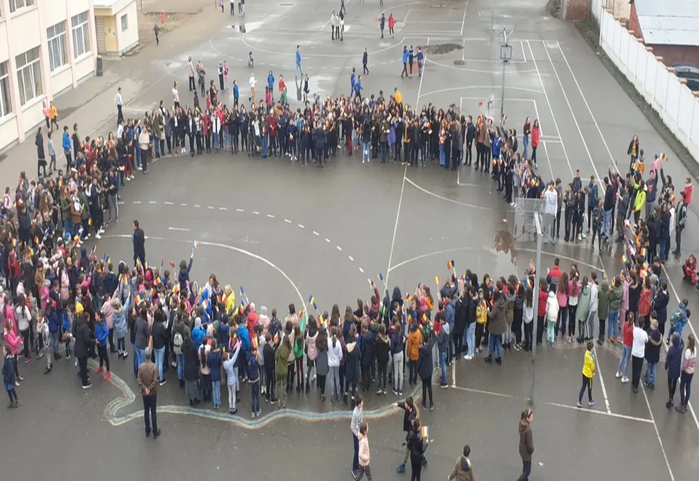 Video : Lanț uman în contur de România