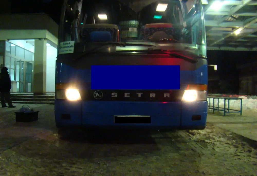Panică în Alba : Autocar cu elevi și profesori care se întorc din zona Veneto, Italia dați în consemn la frontieră