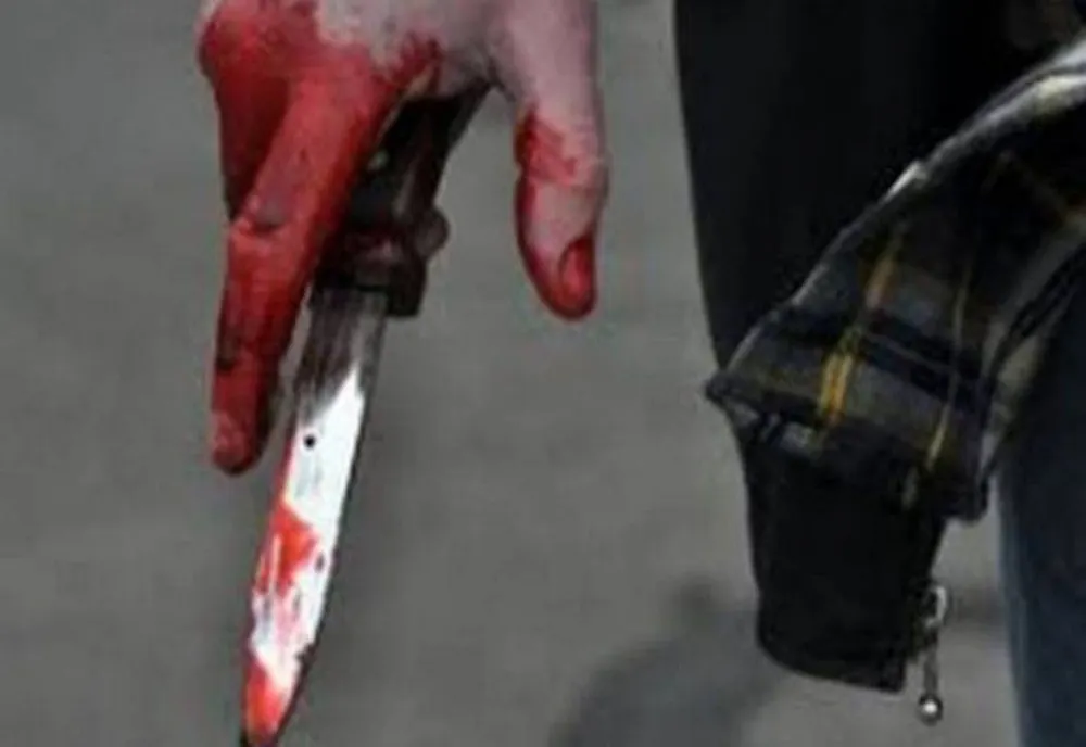 Un bărbat a fost înjunghiat în timpul unui scandal pornit la beție. Un agresor a fost reținut!