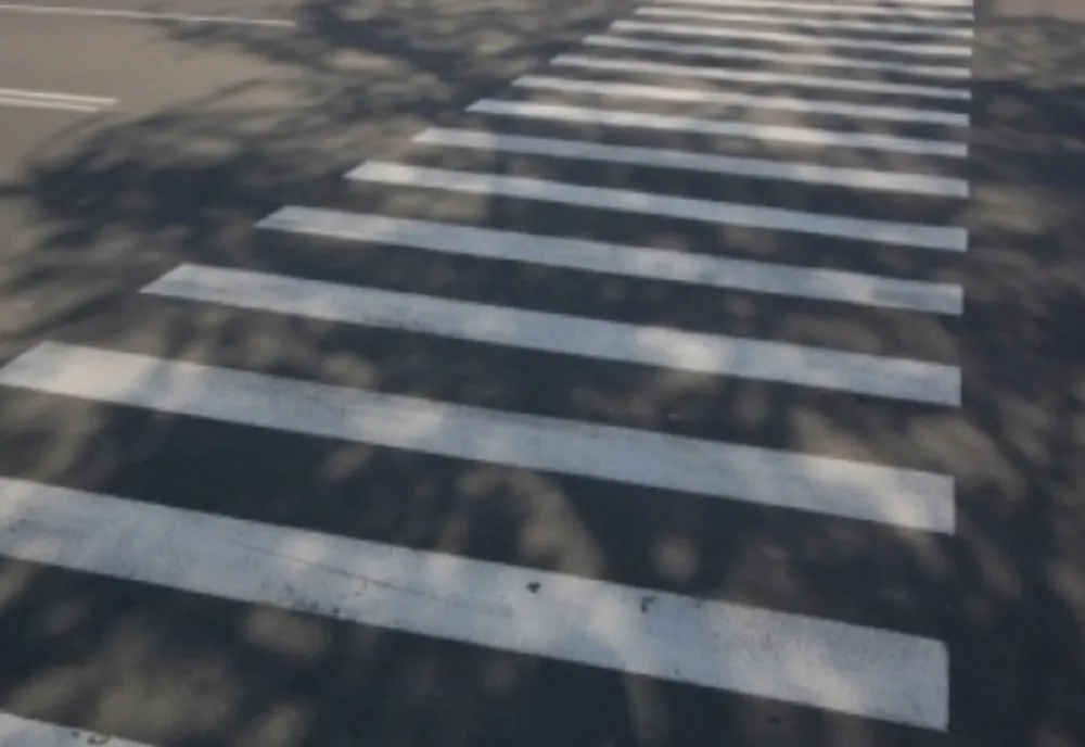 Accidentat pe trecerea pentru pietoni