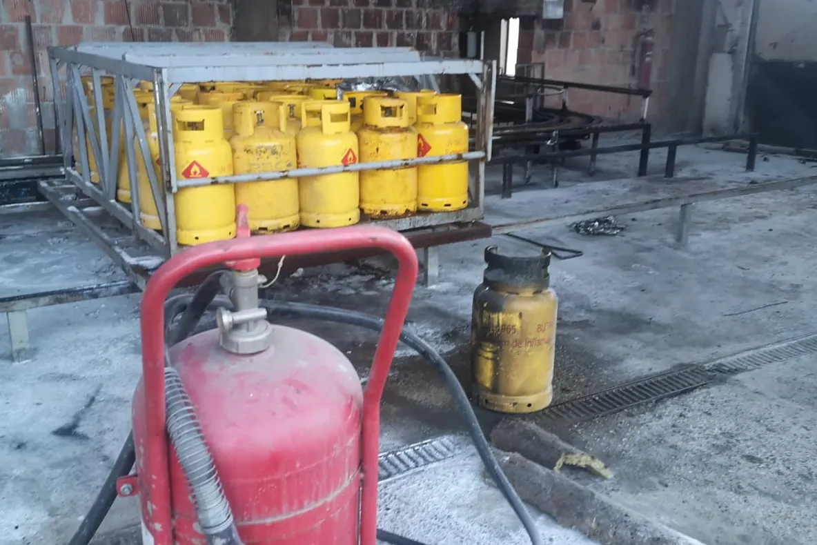 Incendiu la banda transportoare a unui agent economic