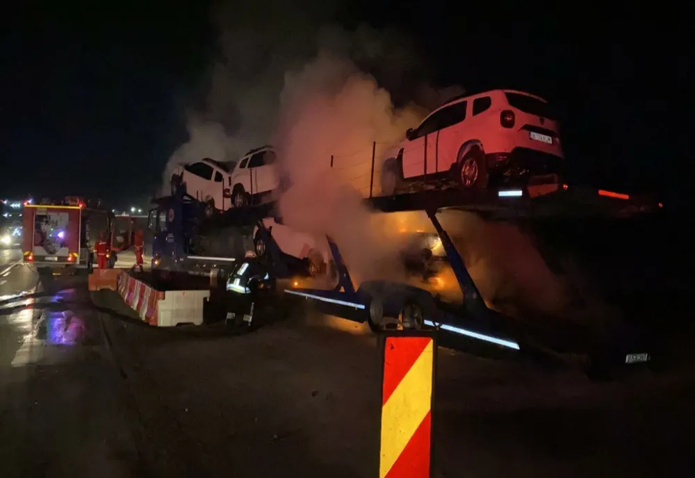 Trailer în flăcări pe DN 1