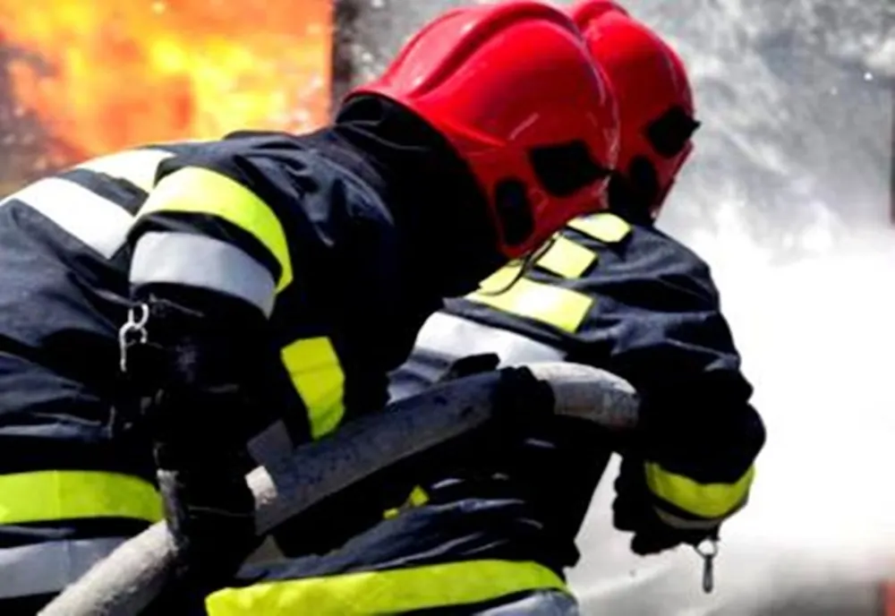 Un bătrân îmobilizat la pat a murit intoxicat cu fum
