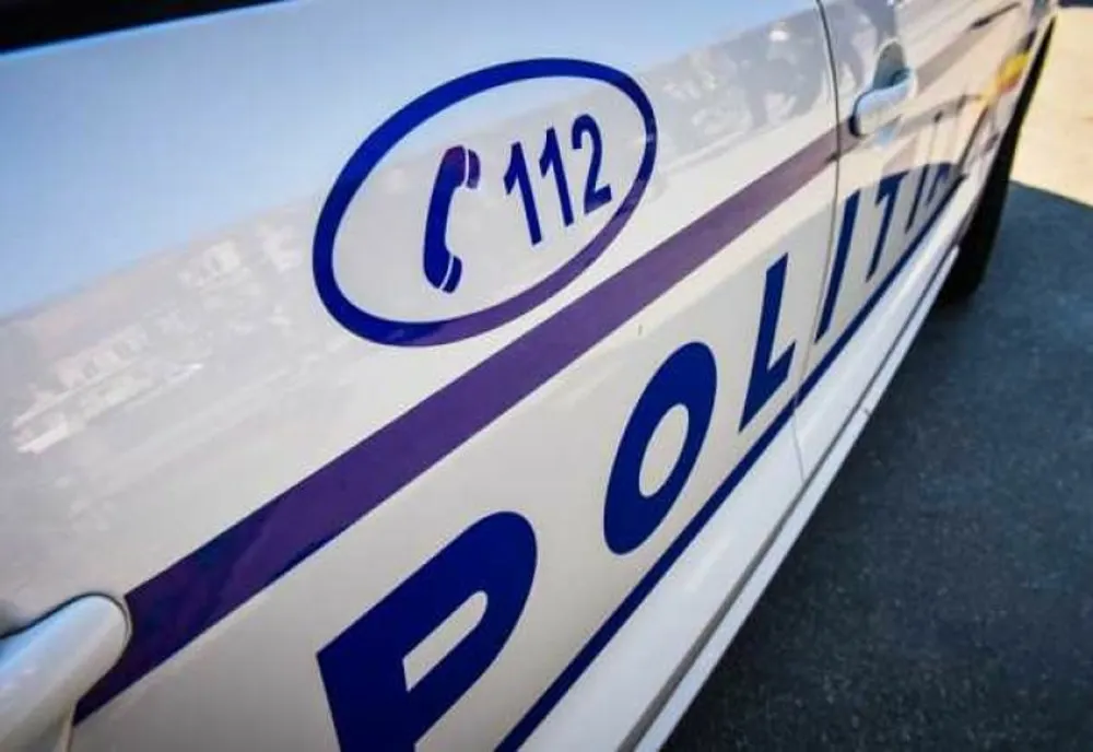 Jucării și haine contrafăcute în valoare de 31.000 de lei, ridicate de polițiști