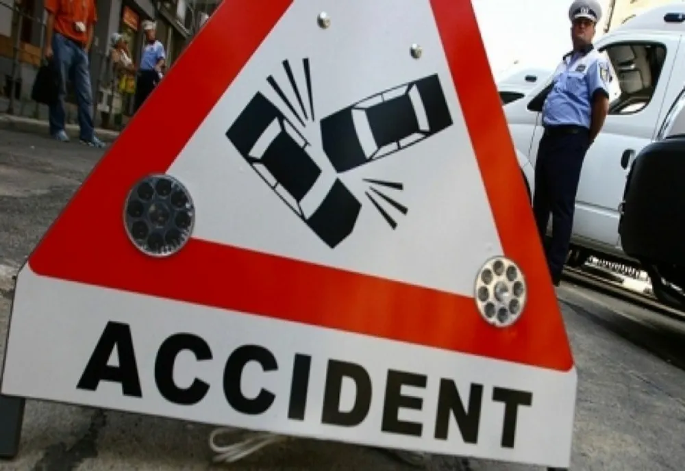 Un tânăr din Târnăveni, băut și fără permis a furat o mașină și a provocat accident 