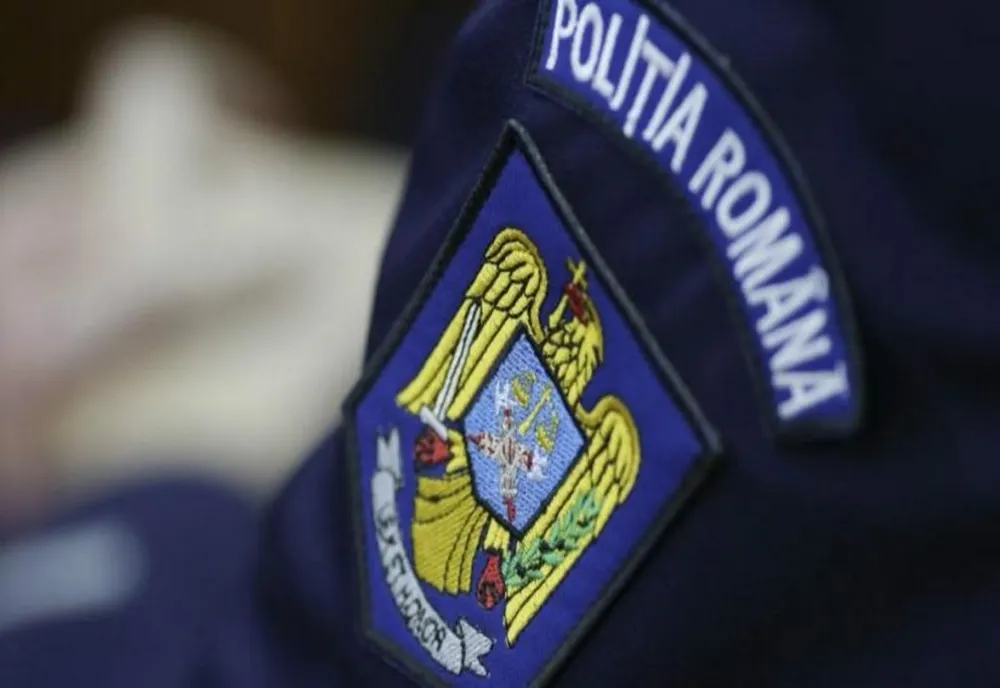 Polițiștii au găsit ulei uzat scurs direct pe sol la o societate comercială. Administratorul s-a ales cu dosar penal