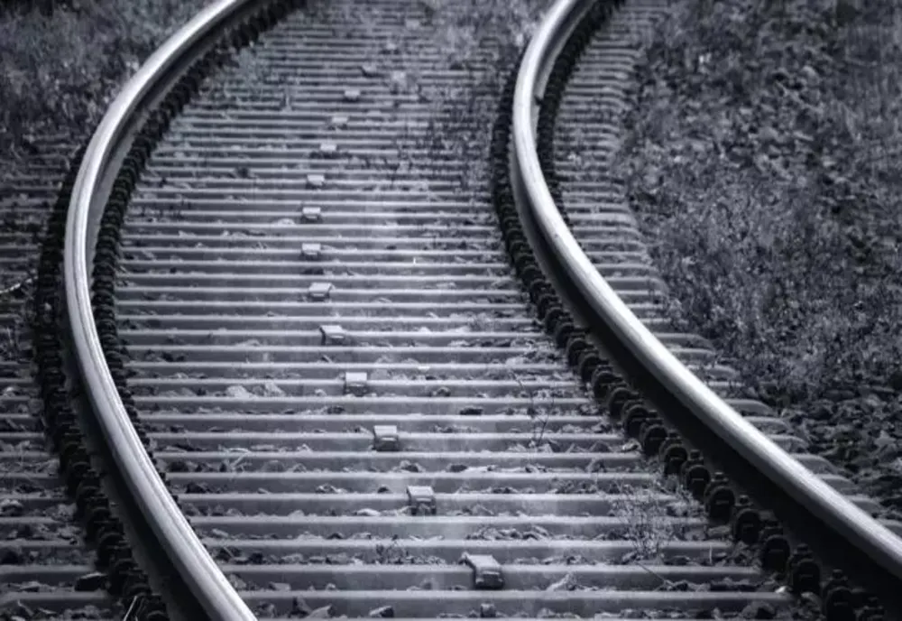 Un simplu kilometru de cale ferată durează cel puțin un an. Anunțul Ministerului Transporturilor