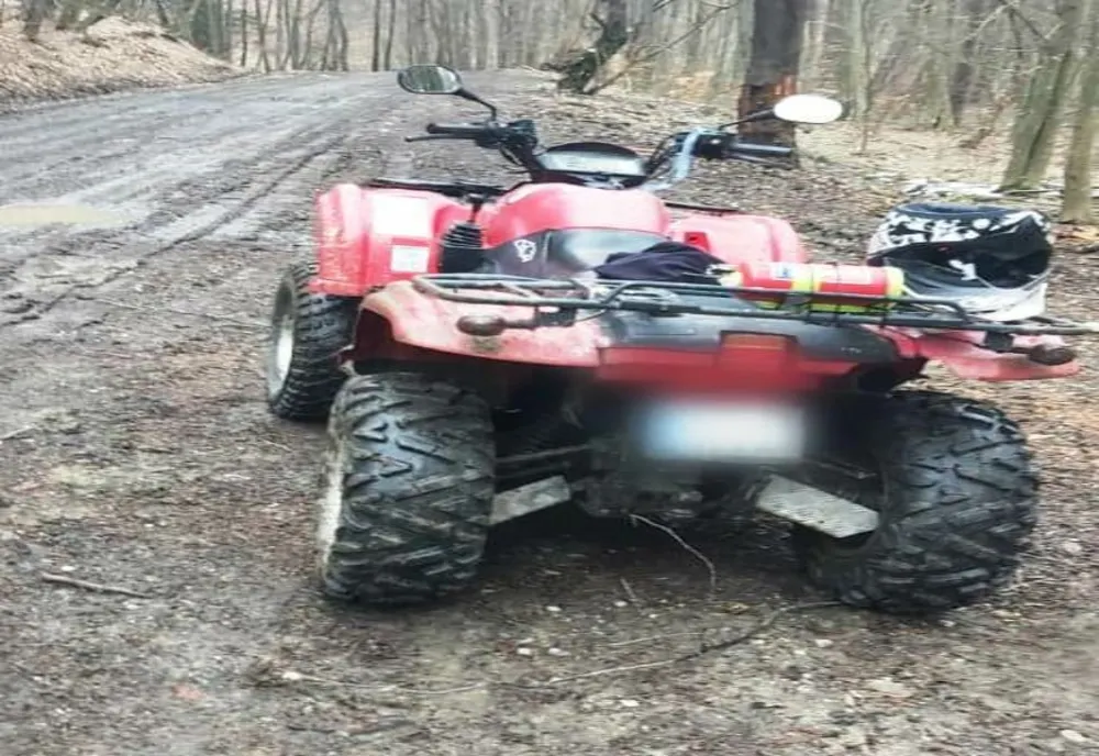 S-a oprit cu ATV-ul în gard! A ajuns la spital și are și dosar penal