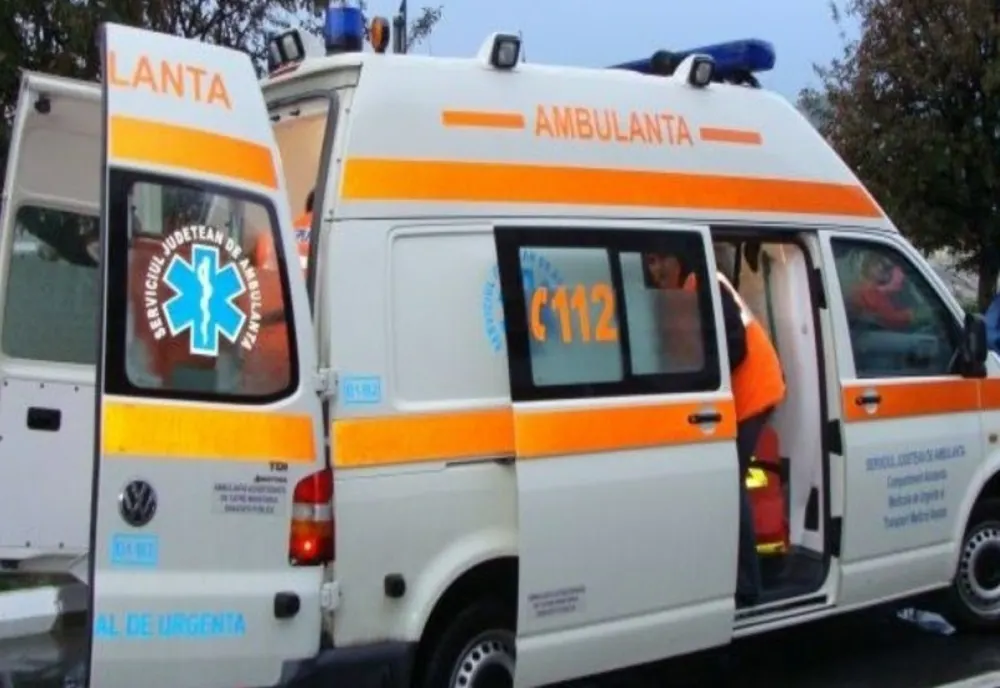 Accident pe un drum din Alba. Două persoane, rănite