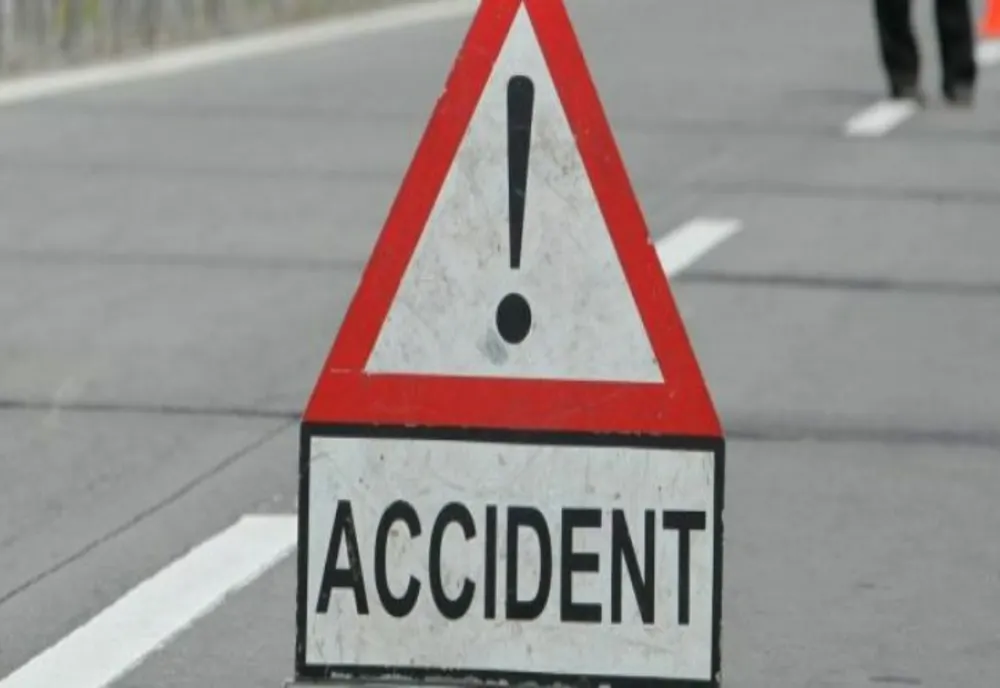 O fetiță de 10 ani accidentată de un șofer din Alba, care a fugit de la fața locului