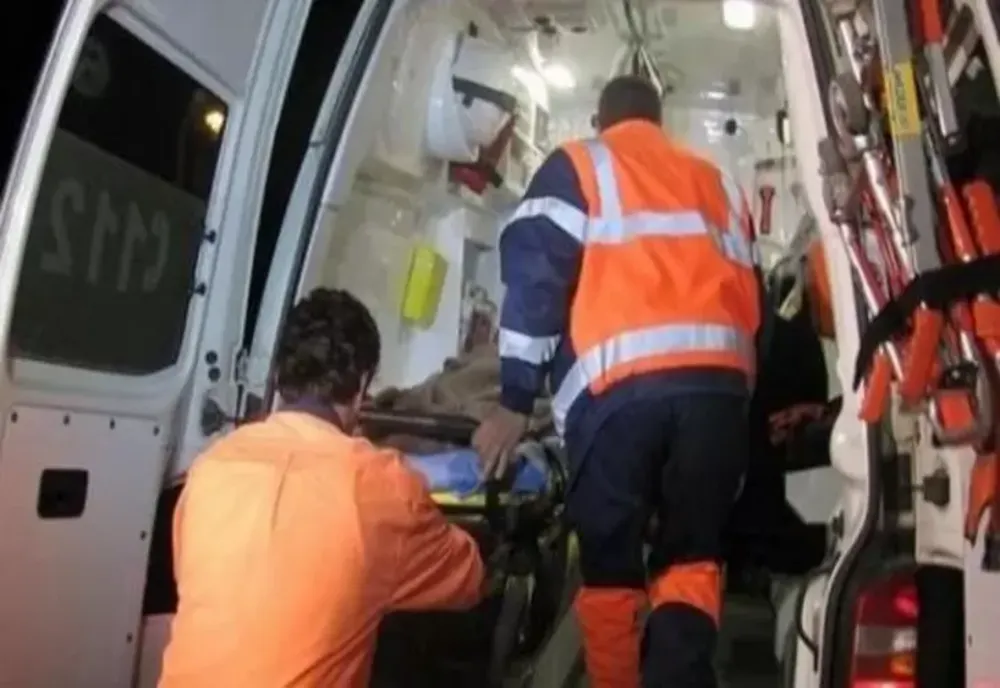 Accidentată pe trotuar. Șoferul a plecat liniștit