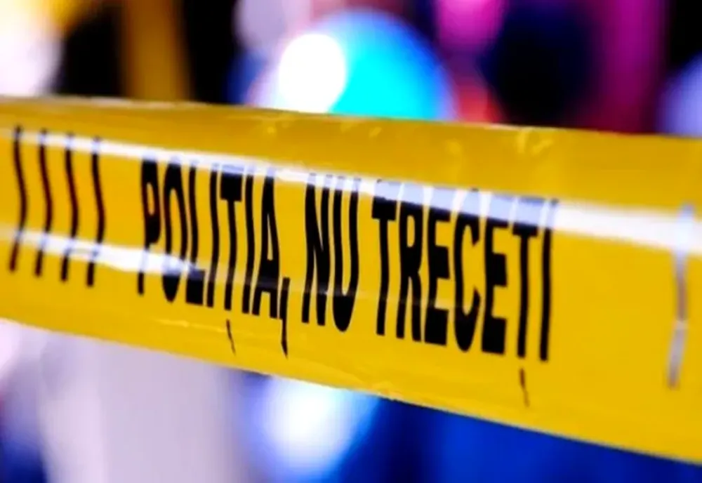 Sticle pline cu o substanță posibil inflamabilă, găsite într-un coș de gunoi din Alba Iulia