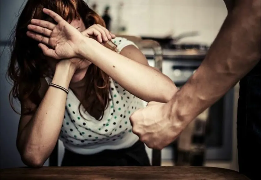 Ordin de protecție și dosar penal pentru violență în familie și amenințare 