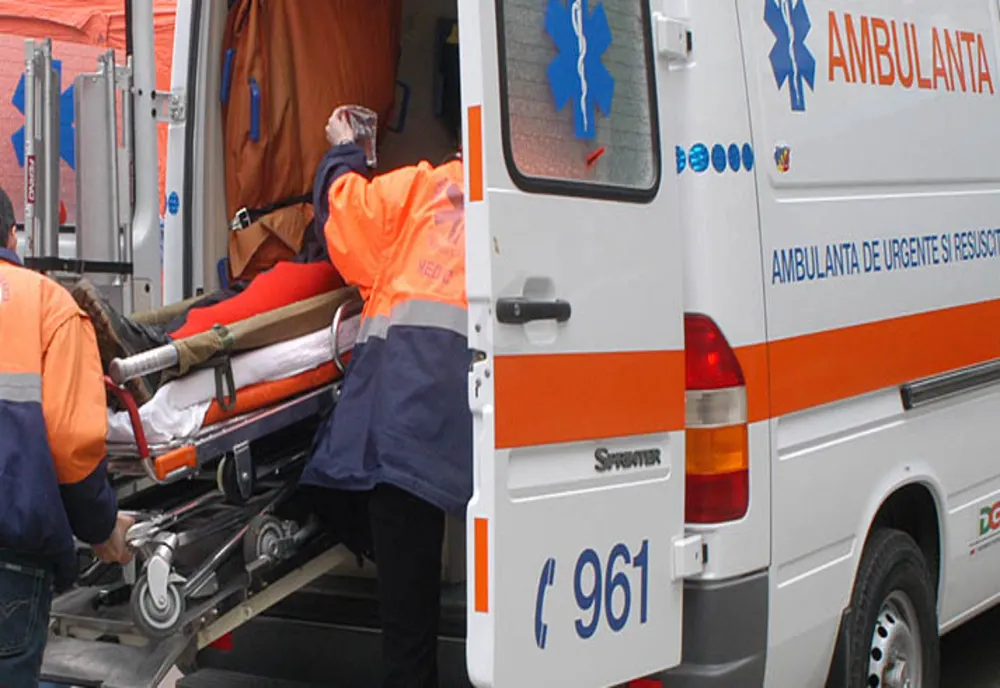 Un șofer fără experiență a ajuns la spital după ce a produs accident