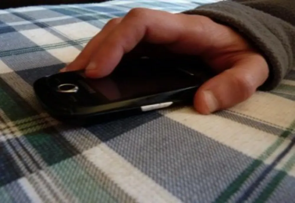 Își riscă libertatea după ce a furat un telefon