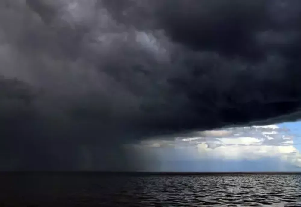 Alertă meteo! Cod portocaliu de PLOI TORENȚIALE în 7 județe - vezi HARTA