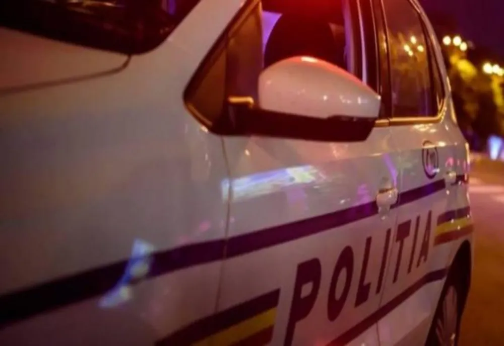 Au spart camionul pentru motorină și au fugit de poliție! Foc de avertisment ca să-i oprească pe cei patru tineri