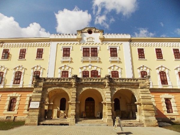 Muzeul Unirii a trecut la programul de iarnă