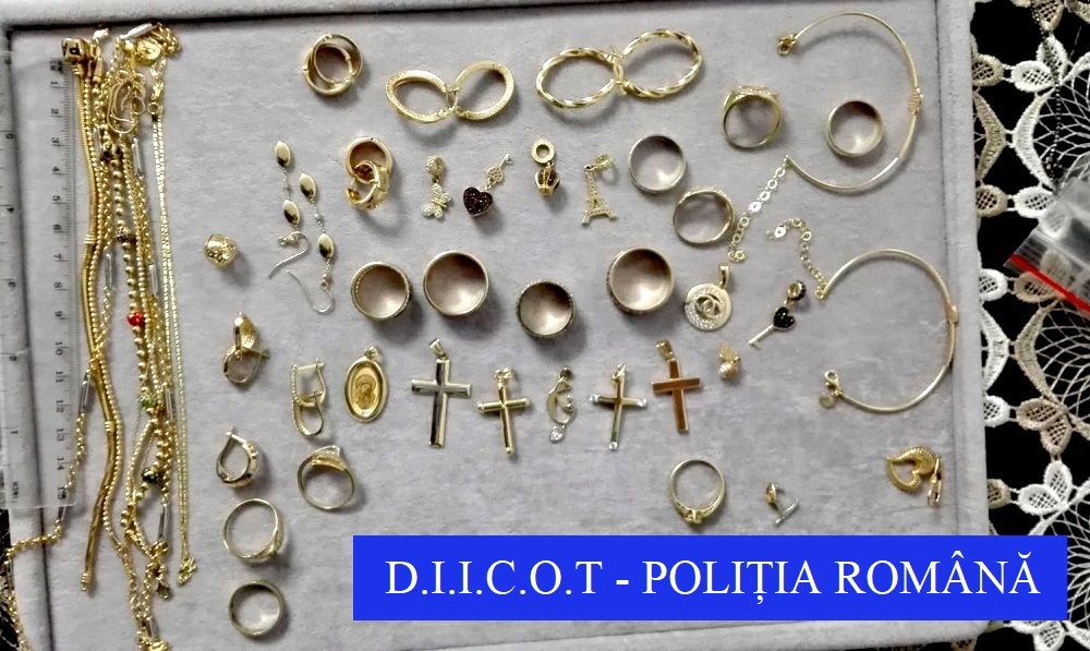 Tânăr din Alba Iulia cercetat după ce a furat bijuterii și ceasuri