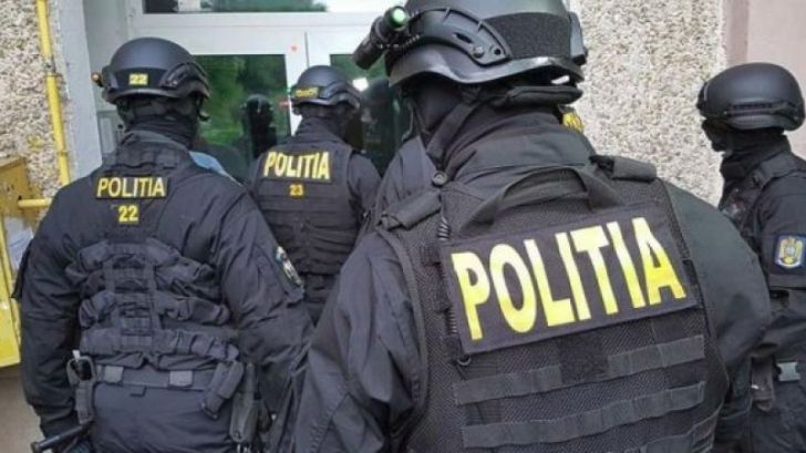 Percheziții la suspecți de trafic de substanțe toxice în Alba, București și alte 3 județe