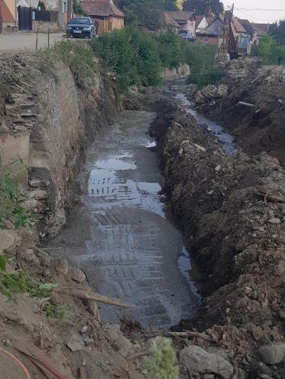 Lucrările de regularizare a pârâurilor Cricău și Țelna se vor finaliza anul acesta