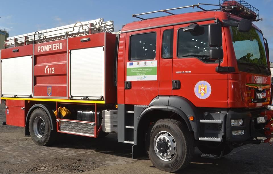 Un bărbat a provocat un incendiu pe o terasă din Aiud