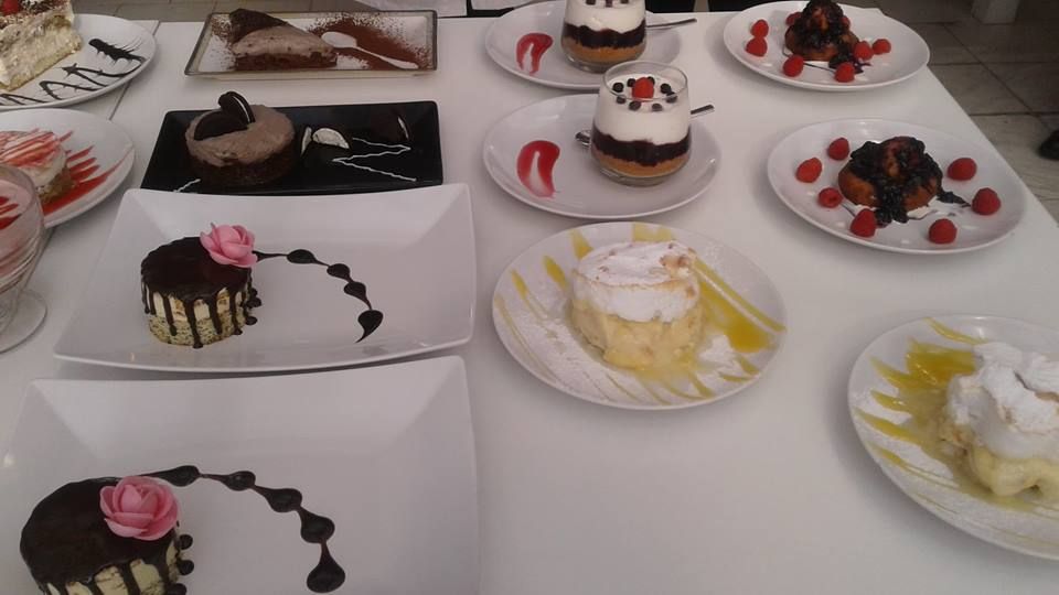 FOTO: O zi dulce în cofetăria Colegiului Economic