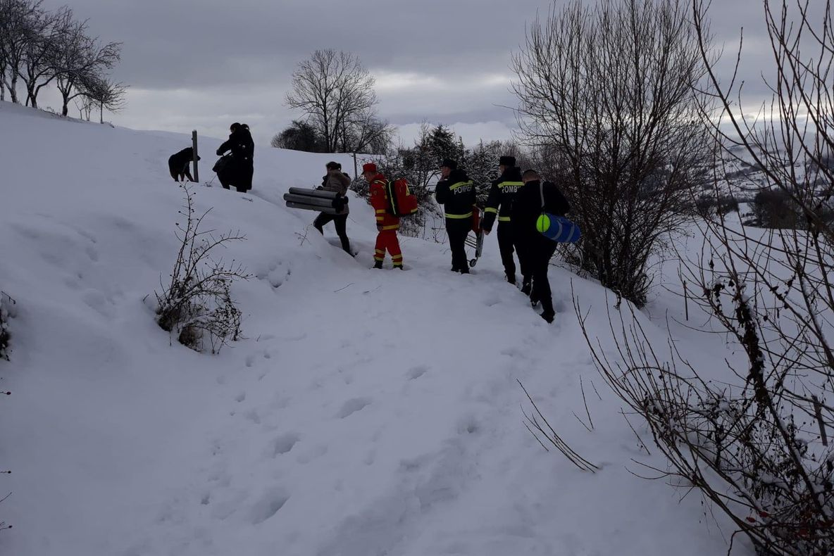 FOTO: Intervenții dificile a pompierilor în Apuseni