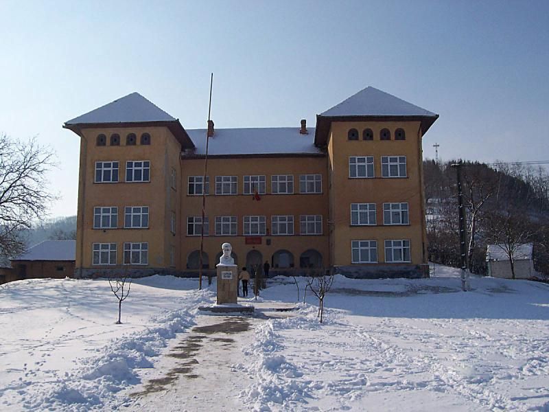 O profesoară a întreținut relații sexuale cu un minor