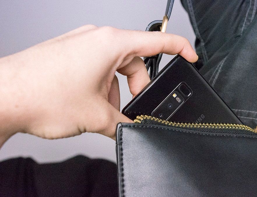 Hoţ din buzunare din judeţul Hunedoara, prins în flagrant