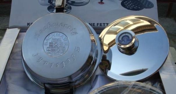 Bătrân păcălit cu 4000 de lei de comercianți ambulanți. Bărbații se deplasau cu o mașină furată din Germania