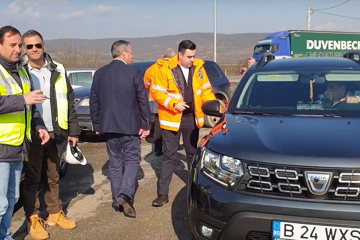 Ministrul Transporturilor, Răzvan Cuc, verifică șantierele loturilor 1 și 2 de pe A10, Sebeș- Turda
