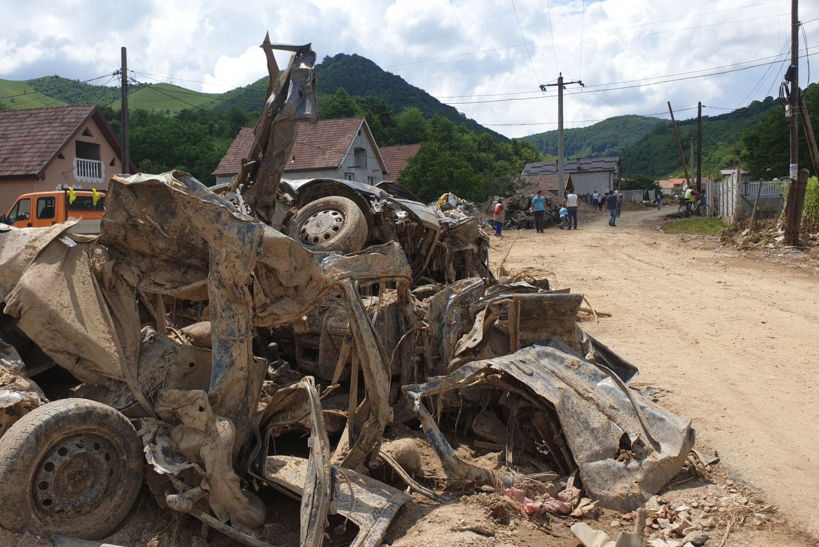 FOTO - VIDEO : Imaginea dezastrului de la Răchita. Se lucrează intens la restabilirea stării de normalitate