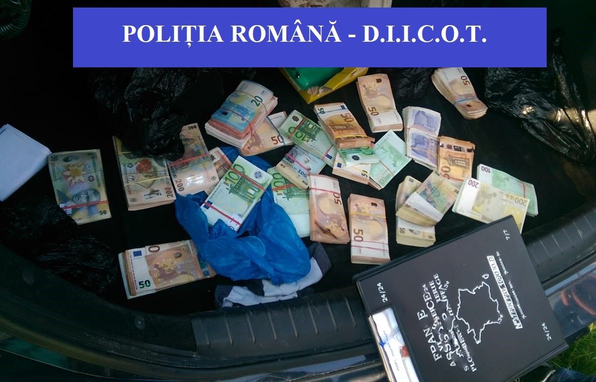Percheziții în Alba și Cluj la o grupare specializată în trafic de migranți și spălare de bani