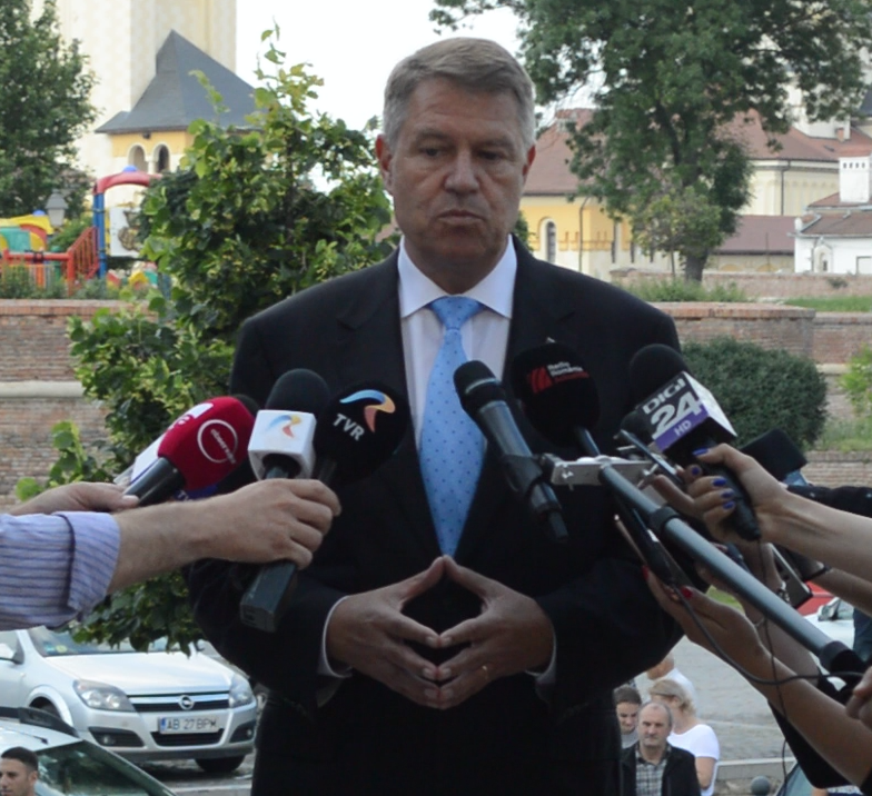 VIDEO - Klaus Iohannis :  E foarte bine că dacă Opoziţia reuşeşte să construiască o majoritate, însă trebuie să înţelegem că raportul de forţe din Parlament încă nu s-a schimbat.
