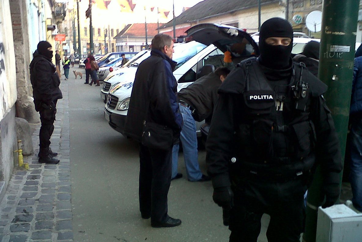 Video - UPDATE : Percheziții la Poșta Română. Angajații au blocat corespondența instanțelor