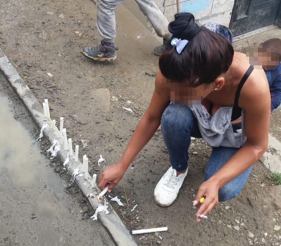 Femeie din Dăroaia, reținută după ce a tulburat linștea publică