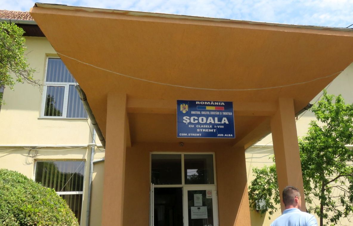 Fonduri europene pentru modernizarea școlilor gimnaziale din Stremț