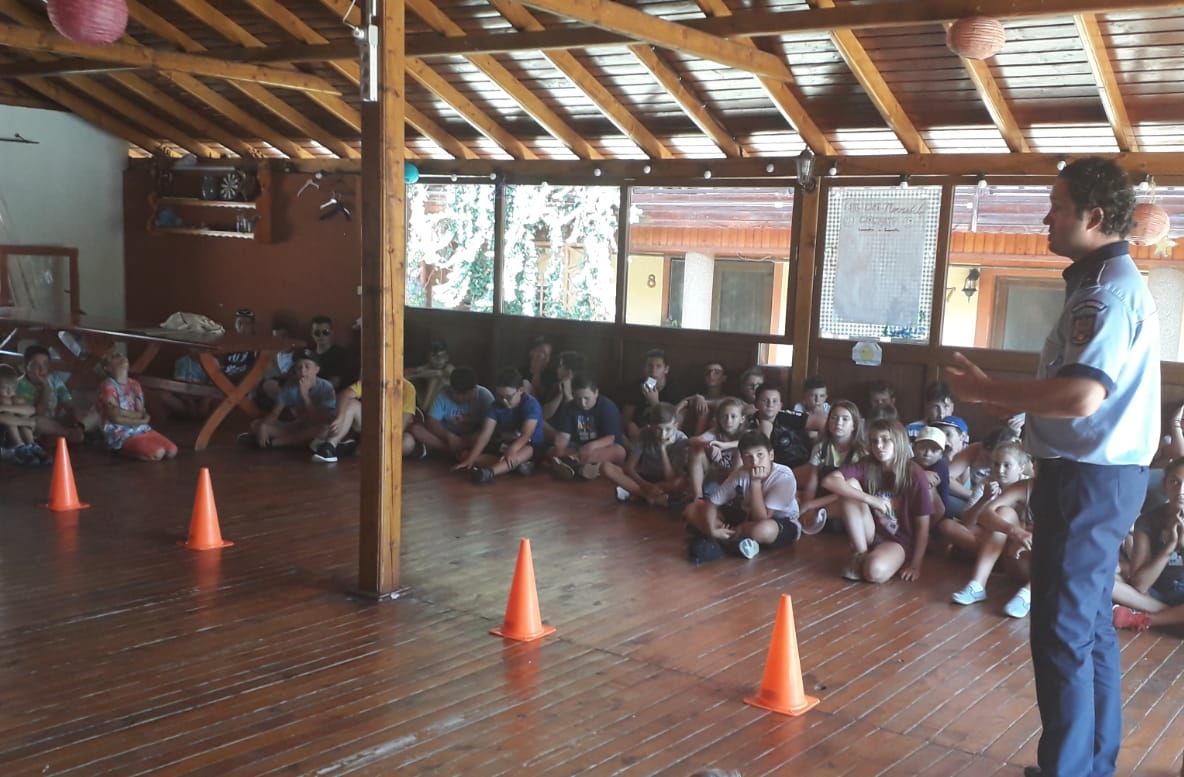 Copiii aflați în vacanță au primit sfaturi de la polițiști